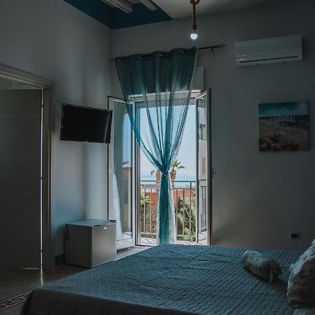 Magico Sole Bed & Breakfast ปอร์โต เอมเปโดเกล ภายนอก รูปภาพ