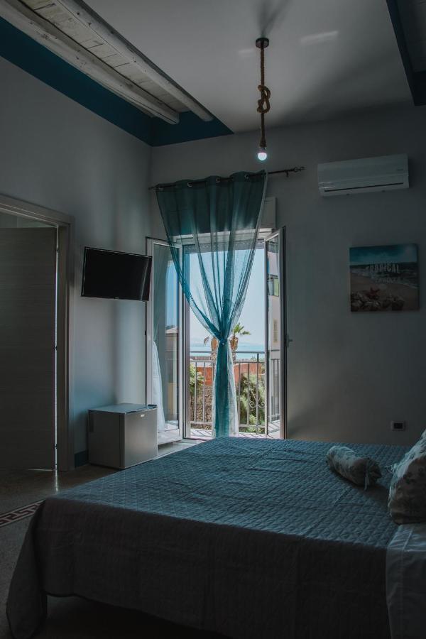 Magico Sole Bed & Breakfast ปอร์โต เอมเปโดเกล ภายนอก รูปภาพ
