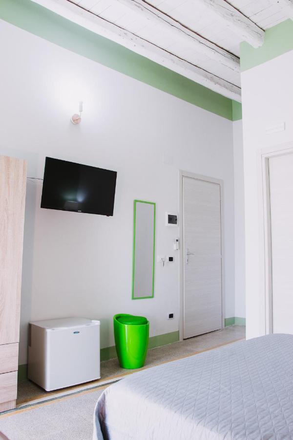 Magico Sole Bed & Breakfast ปอร์โต เอมเปโดเกล ภายนอก รูปภาพ